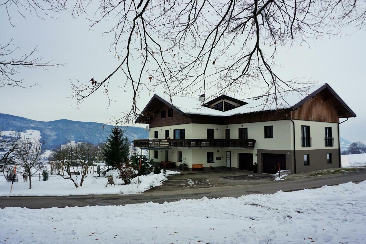 Ferienwohnung Hausleitner Зел ам Мос Екстериор снимка